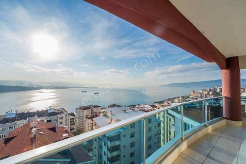 C21 Cius; Seyri Sefa Konutlarında Panoramik Manzaralı 6+1 Daire