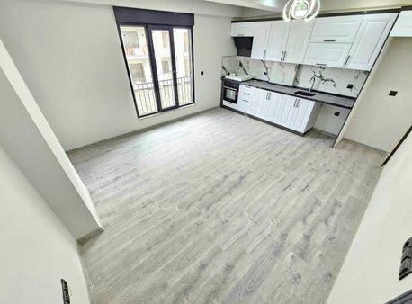 Parla'dan Bölgenin En Geniş 1+1 Yerden Isıtmalı Fırsat Dairesi