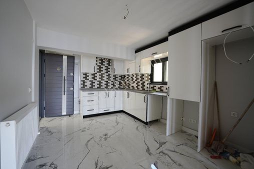 C21;cius Sıfır Yapılı Kombili Deniz Manzaralı Satılık Daire 2+1