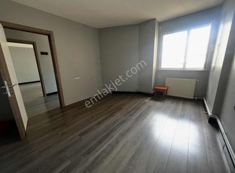 Cb Black Gazcılar Caddesi Üzerinde Satılık 2+1 Daire *