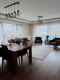 Remlaktan Zümrütevlerde Satılık 4+1