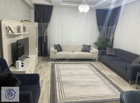 Four Land'den 50 Lik Cadde De Acill Satılık 4+1 Fırsat Daire