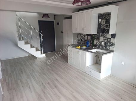 Satılık Daire Kocaçeşmede Acısu Caddesi Yakınında 2+1 Dubleks