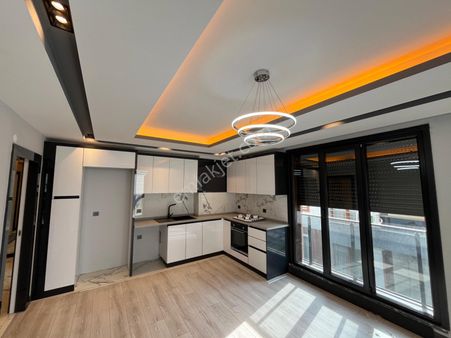 Cadde'den İkizçay'da 3+1 Giyinme Odalı Doğa Manzaralı Dublex