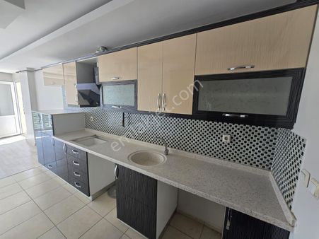 Ra Gayrimenkul Bağlar Mh.ana Cadde Üzerinde Kiralık 4+1 Daire