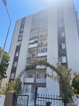 Çiğli Harmandalında Site İçinde Satılık 3+1 Geniş Daire