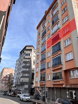 Merkezi Konumda Asansörlü, Geniş Ve Bakımlı 3+1 Daire!