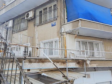 İzmir Konak Altıntaşta Satılık 3+1 Full Tadilatlı Geniş Daire