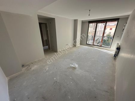 Yatırım'dan Çınar'da Minibüse Yakın Konum*sıfır Yapıda Katta 2+1