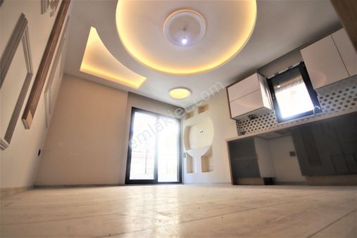 👉aygül'den Akçay'da Şık Tasarımı İle Denize 50 Mt Bahçe Kullanımlı Geniş 3+1 Satılık Ters Dubleks👈