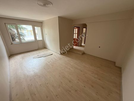 Emek Emlak'tan Mimar Sinan Mah.de Kiralık Arakat Asansörlü Daire