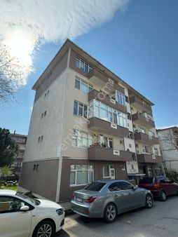 Emek Emlak'tan Körfez Mimar Sinan Mah.de Kiralık 2+1 Daire