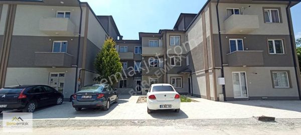 Bora Emlak'dan Yeni Mahalle'de Eşyalı Kiralık 1+1 Daire