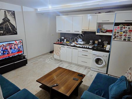 Universite Caddesinde Satılık 1+1