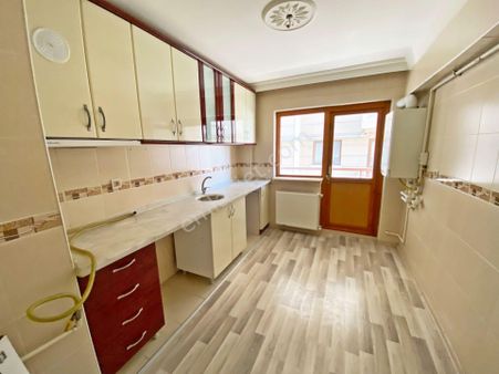 Necmettin Erbakan Kongre Arkası Önü Açık Manzaralı 3+1 Kiralık Daire