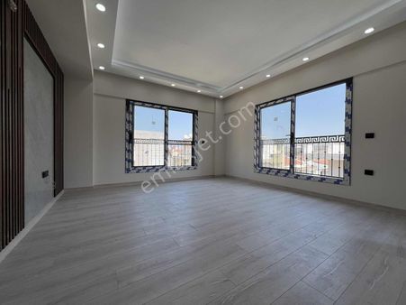 Akalın'dan 3+1 Otopark Asansör İnönü Cad Metro Yanı