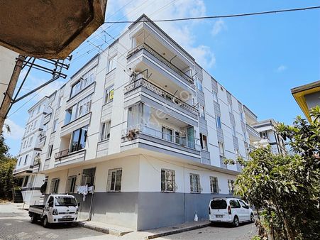 Saraçlı Mahallesinde Ayrı Mutfaklı - Ara Kat 2+1 Kiralık Daire