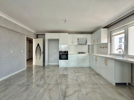 Kalecik Emlak'tan 16.kat Çift Asansörlü E.banyolu Lüks Site Dairesi