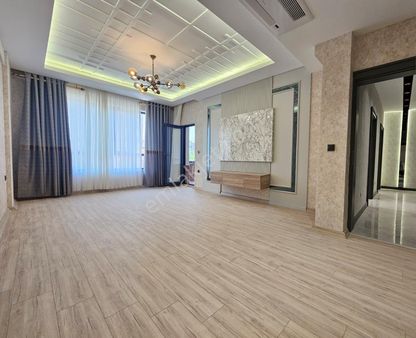 Ayalp Gayrimenkul'den Merkezi Konumda Satılık 2+1 Lüks Daire