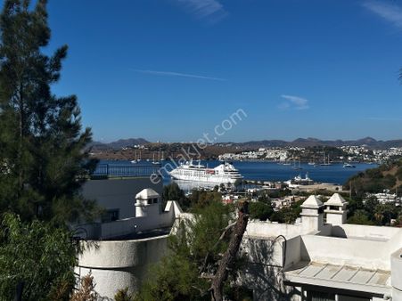 Bodrum Kumbahçede Deniz Manzaralı 1+1 Daire