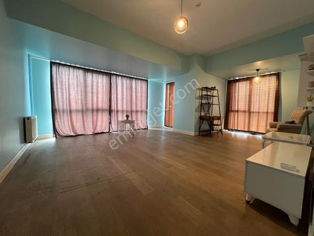 Kiptaş Venezia Mega'da Satılık 2+1 Balkonlu Kapalı Mutfak Daire