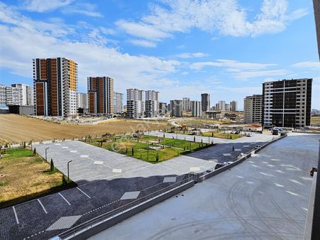 Susuz Mahallesinde Site İçi Modern Tasarımlı Ara Kat Satılık 4+1