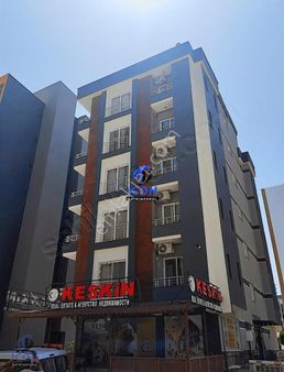 Icon'dan Deniz Mah'de Plaj Yolunda Geniş Oturumlu 1+1