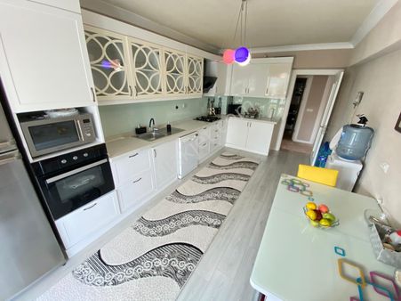 Yılmaz Gayrimenkul'den 4+1 Pınarbaşı Mah'de Site İçerisinde Ful Yapılı 7,949 Pazarlıklı