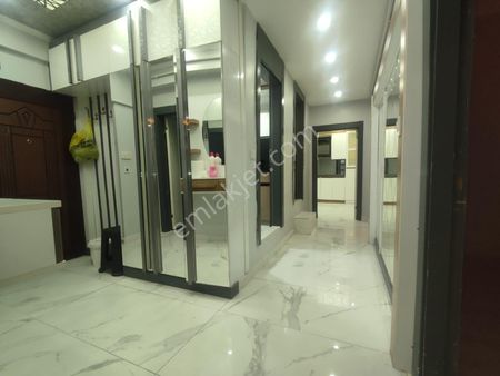 Yılmaz Gayrimenkul Den Plevne Mah 3+1 120m2 Bahçe Katı Ultra Lüx Yapılı 1.949 Pz Kupon Daire