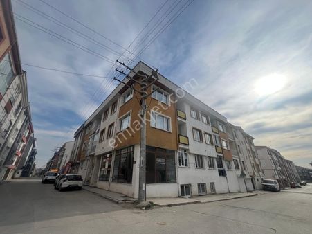 Öztel'den Çamlıca Mahallesinde Balkonlu Kiralık 2+1 Daire