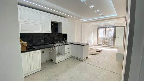 Konyaaltı Caddesine Yürüme Mesafesinde 1+1