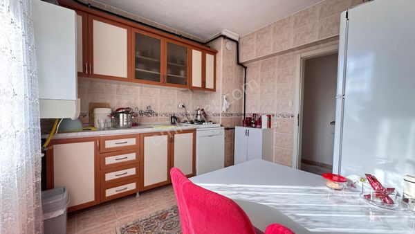 Kalecik Emlak'tan Yemre Mah. Asansör'lü 4.kat'da Geniş 3+1 Daire