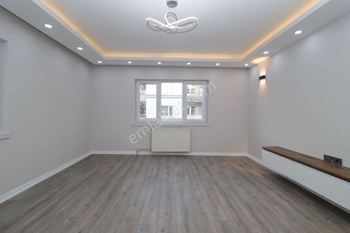 Akif'ten Süvari'de 3+1 Full Yapılı Ara Kat Üç Cephe Satılık Daire