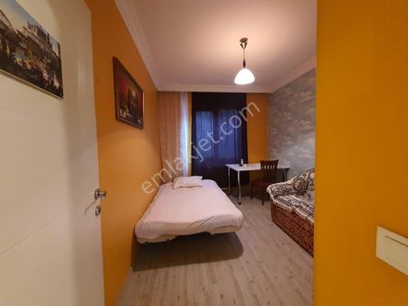 Bahçeşehir Esenkent Kamelya Evlerinde Temiz 2+1 Kiralık Daire