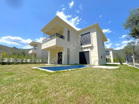 Güre'de Muhteşem Kazdağları Ve Deniz Manzaralı Ultra Lüks Site İçi Bağımsız Havuzlu 4+1satılık Villa