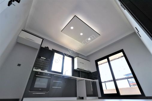 👉akçay'da Şahane Lokasyonda Denize Çok Yakın Geniş Teraslı Asansörlü Sıfır 3+1 Satılık Dubleksler👈