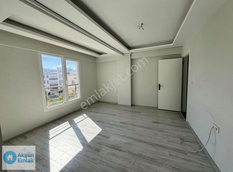 Hürriyet Mahallesi İlçe Jandarma Yakını 2+1 140 M2 Dubleks