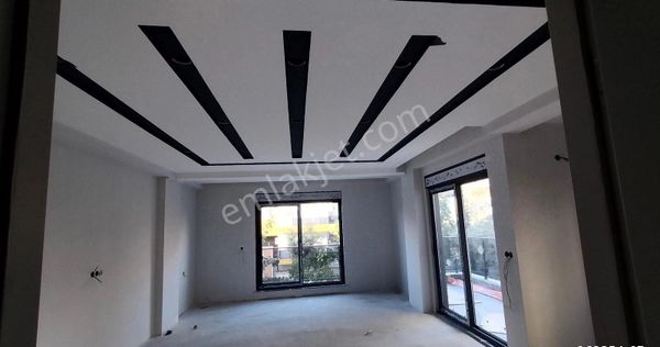 Yeni Mahalle'de Satılık Geniş Sıfır 2+1