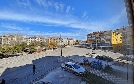 Atapark Cadde Üzeri 4+1 Çok Geniş, Park Manzaralı 1.kat Satılık