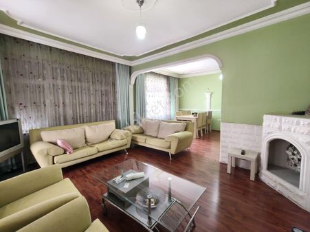 Muratpaşa Altındağ Mahallesi'nde Ferah Daire (asansör Yoktur)