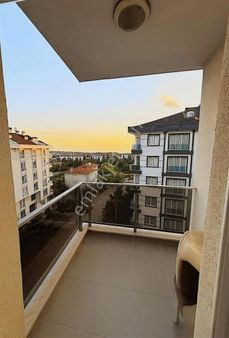 Adnan Kahveci'de Emsallerinin Altında Deniz Manzaralı 3+1