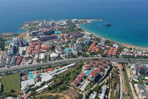 Türkler De Denize 700 Mt Konut Yada Lojmana Uygun İmarlı Arsa