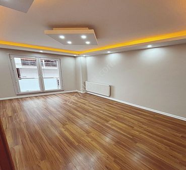 Metrobüse Yürüme 2+1 Lüks Dekorlu Masrafsız Daire Al Taşın