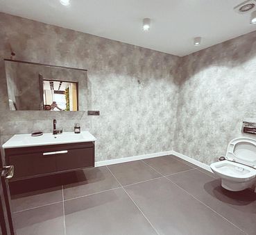 Güzelyurt Mh Metrobüse 5 Dk Yürüme Mesafesinde Satılık Lüks Ofis