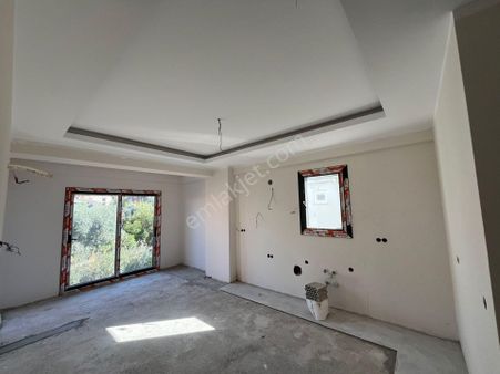 Karaçulha Mahallesinde Satılık 1+1 Geniş Daireler