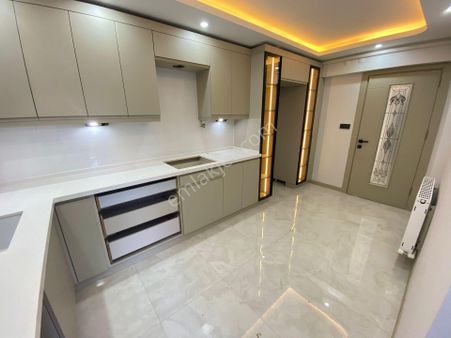 Atbiner Emlaktan Manisa Şehzadeler Peker Mahallesi 3+1 120m2 Asansörlü Full Arakat Daire