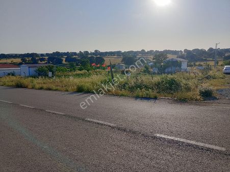 Rota Karesi Den Büyük Köşe Arsa