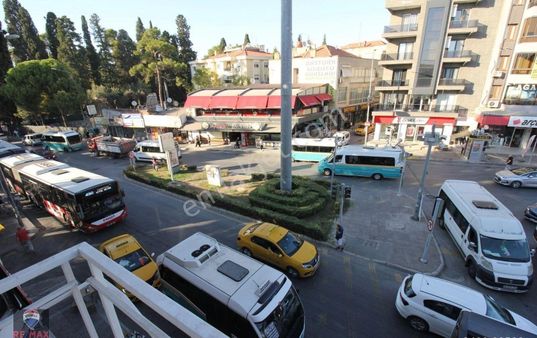 Buca Valı Rahmı Bey Mah Kasaplar Meydanı Heykelde Ünıversıteye Yakın 3+1 Genış Eşyalı Satılık Daıre