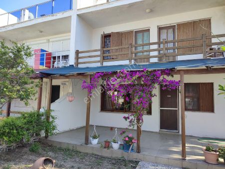 İzmir Gülbahçede Denize Sıfır Yazlik