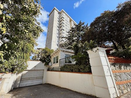 Kadıköy Göztepe Konutları Satılık Havuzlu Lüks 5+1 Dubleks Daire